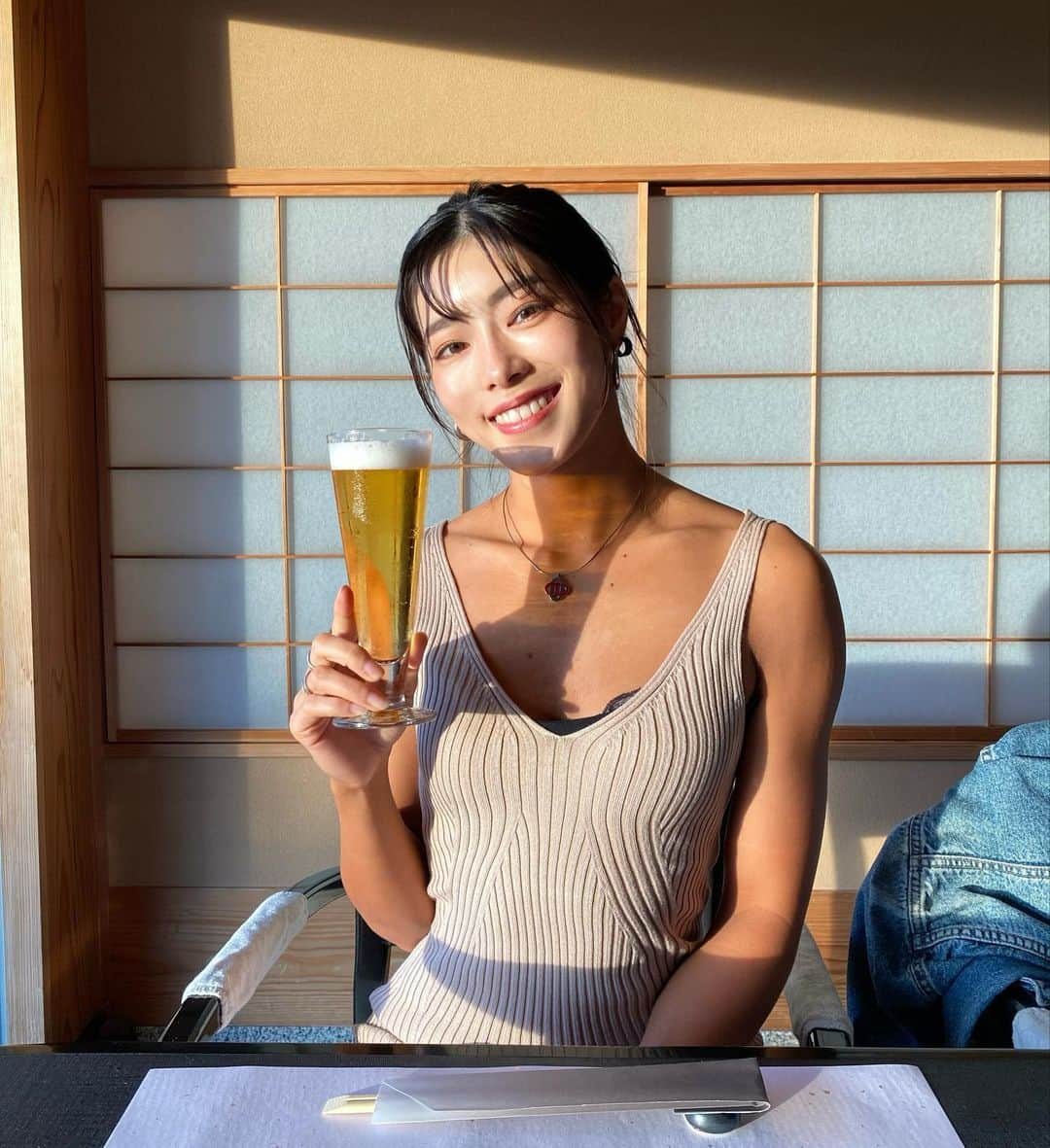 とももとももさんのインスタグラム写真 - (とももとももInstagram)「減量後のビールが世界一美味しい🍻  #桃兎もも #とももともも #フィットネス女子 #フィグラ女子 #グラビア #フィットネスモデル」5月9日 13時28分 - coco_max0610