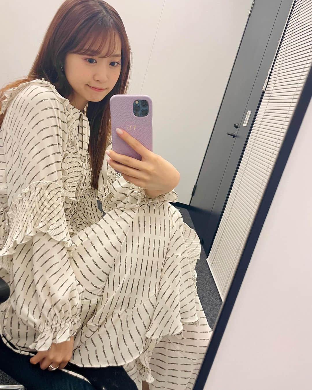 芹澤優のインスタグラム：「・  ヒラヒラユラユラするのってやっぱ可愛い。そんなワンピースよ。ベリきゅううう♡」