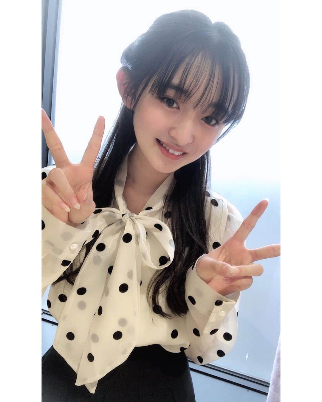 のインスタグラム：「シアートップスはまってます‪✌︎︎✌︎︎ * * * * #シアートップス#シアーシャツ  #coordinate#ガーリーコーデ #ドット柄#お気に入り#ピース#✌︎  #longhair#黒髪ロング#ハーフアップ #Instagram#girl#may #八木珠梨#juri#じゅり#jc3#07#学生#♥」