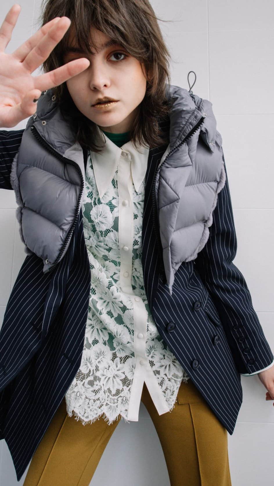 AULA AILAのインスタグラム：「INSTA LIVE   2022 FALL & WINTER COLLECTION先行予約アイテムのご紹介となりますので是非ご覧くださいませ。」