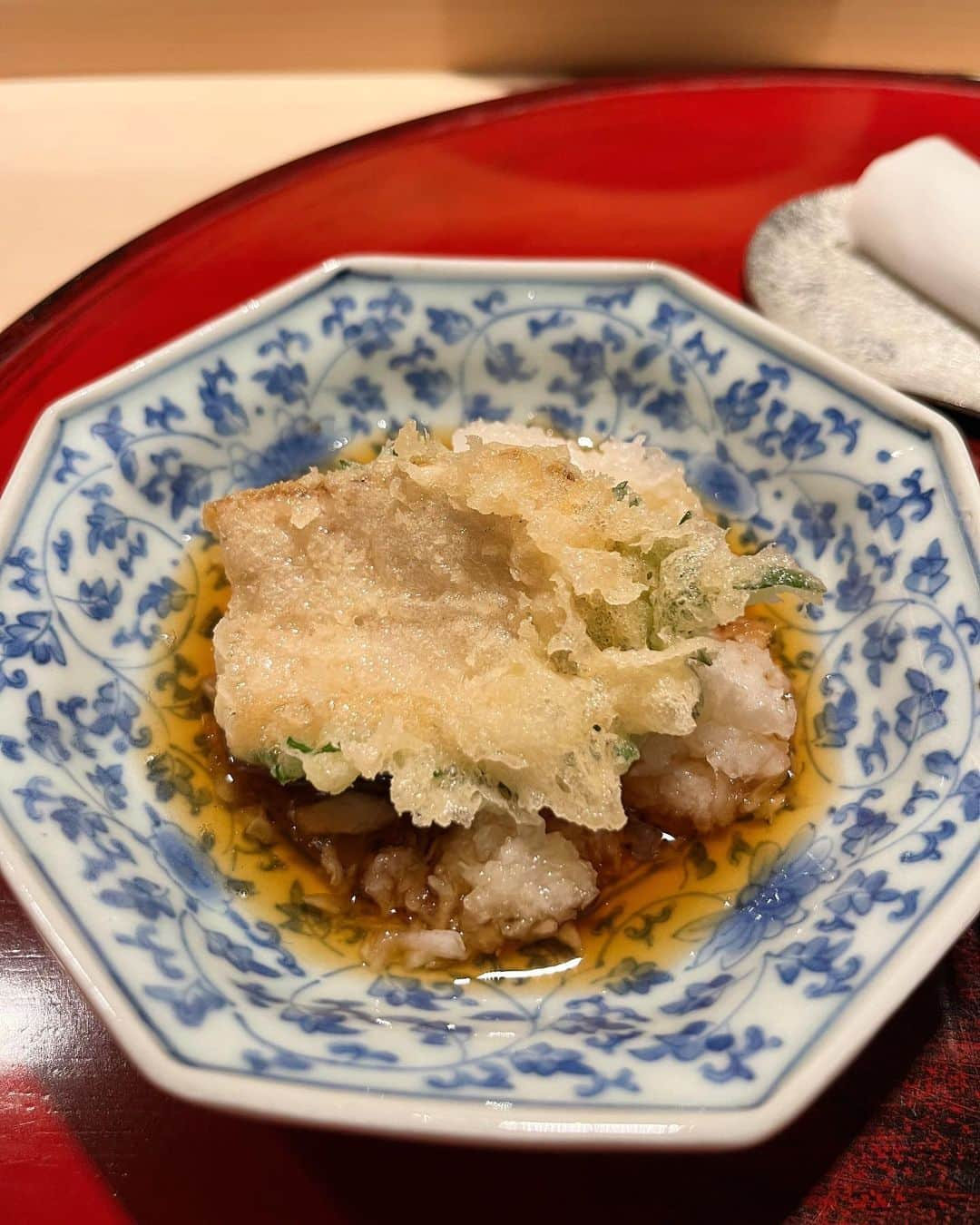 佐藤衣里子さんのインスタグラム写真 - (佐藤衣里子Instagram)「天ぷら 成生さんへ🍤🥰  前までは写真禁止だったけど、 大丈夫になってたー💕  次回も予約した❣️ 楽しみ❤️  #静岡#天ぷら#成生#ゴルフ後#髪ボサボサ」5月9日 22時26分 - eriko0625