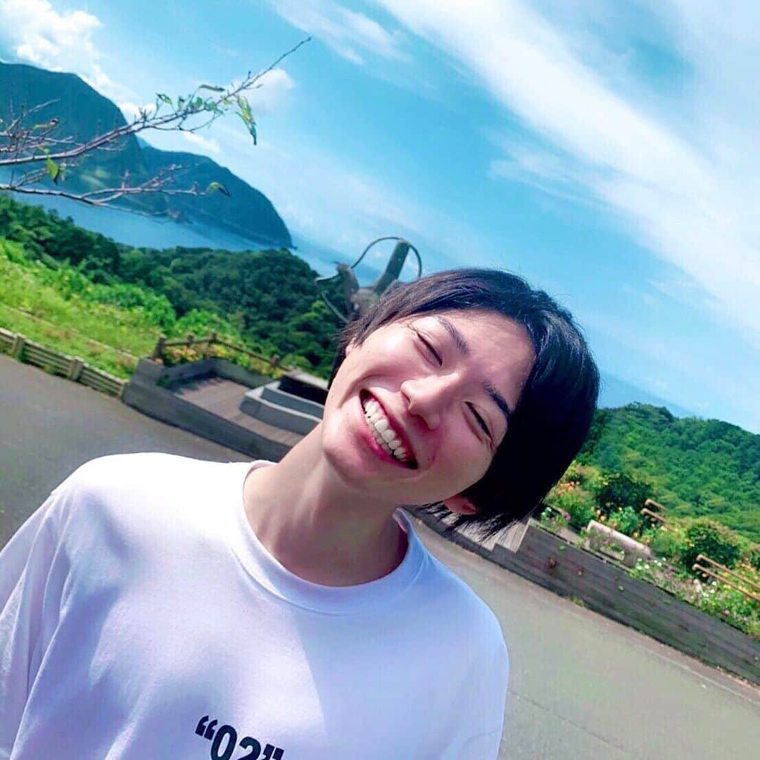 飛田 一樹のインスタグラム：「もうすぐ夏だー☀️ 　 暑いのは嫌だけど今年こそ海行きたいなーと 　  #なつやすみ #夏休み #僕らのなつやすみ #旅行 #一人旅」