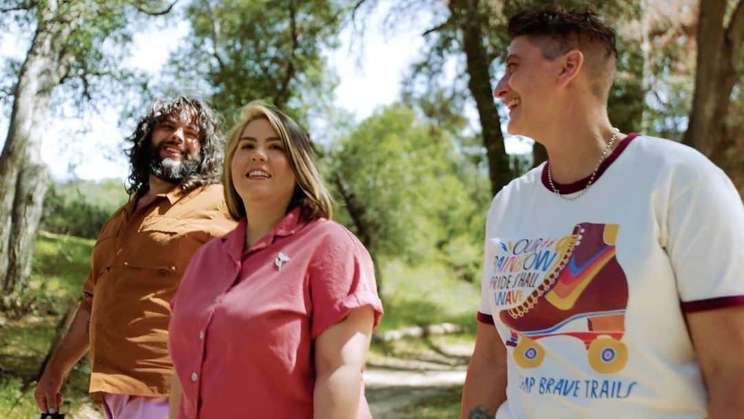 トムズシューズのインスタグラム：「This week we’re thrilled to bring to life what we mean by Wear Good through some of our amazing partners.  First up is @bravetrails , a leadership-focused summer camp for LGBTQ+ youth that runs a mental health program tailored to the young people they serve.  When you buy TOMS you help fund access to mental health resources for the millions of people who need them.  #WEARGOOD」