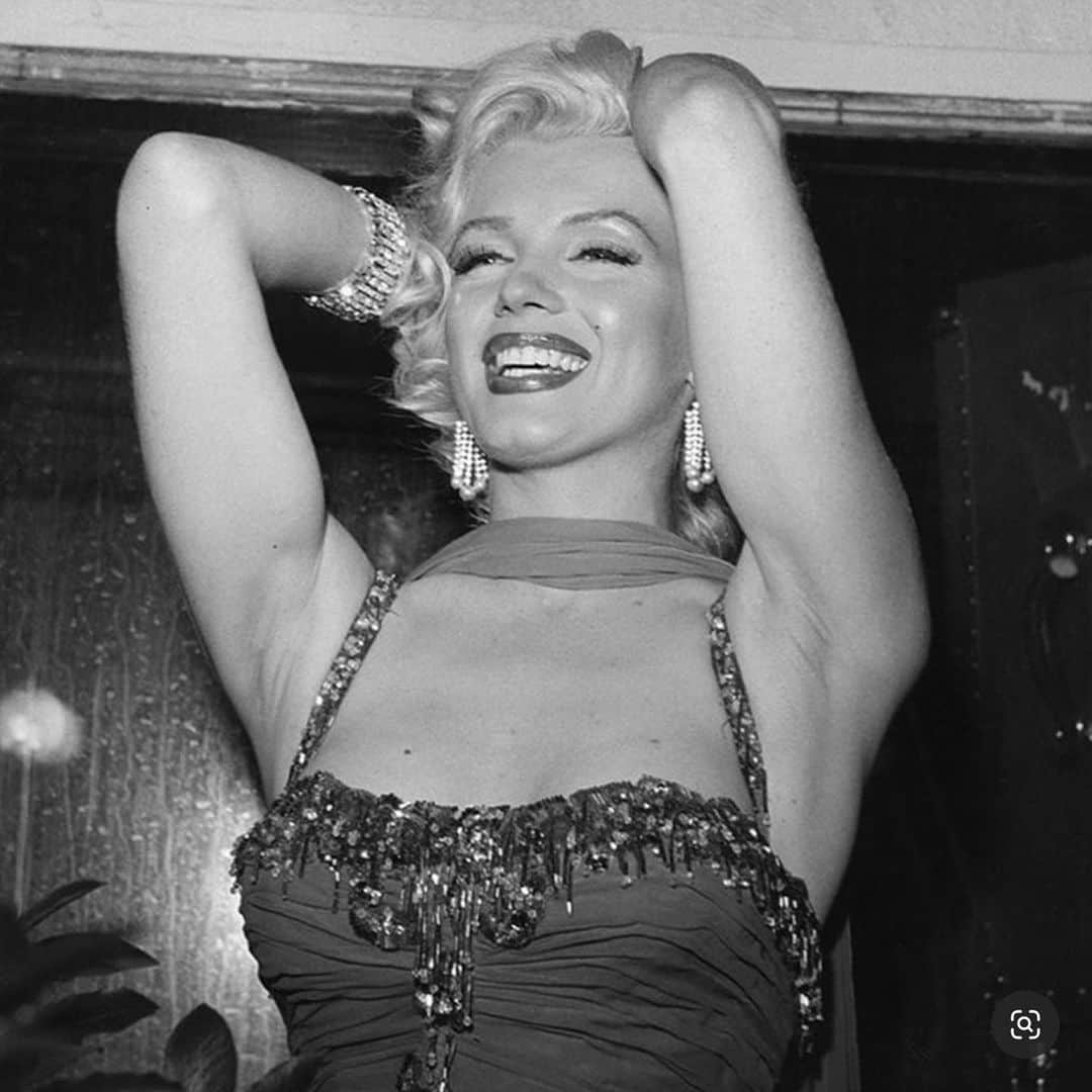 マリリン・モンローさんのインスタグラム写真 - (マリリン・モンローInstagram)「Most beautiful smile 🖤」5月10日 8時43分 - welovemarilyn