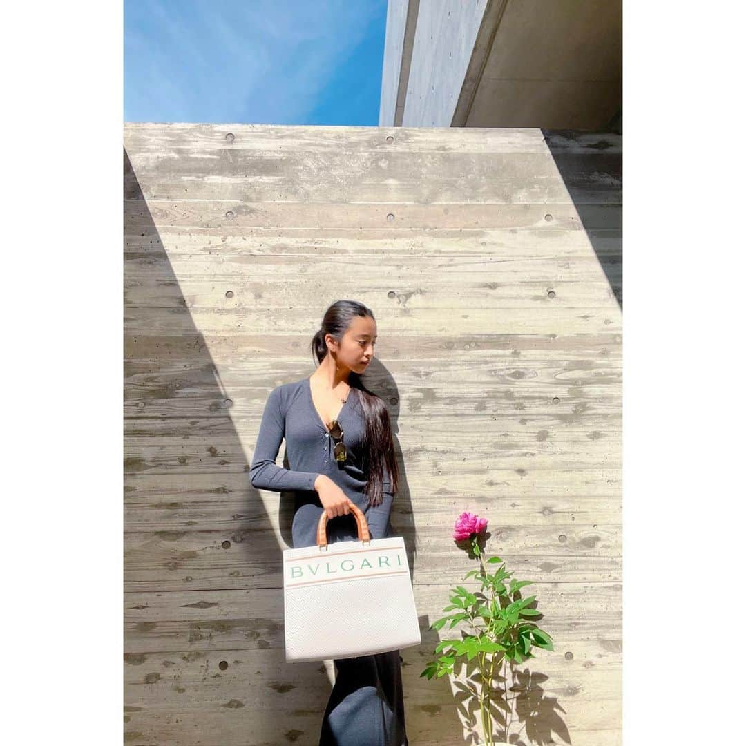 kokiさんのインスタグラム写真 - (kokiInstagram)「今日のルック！ Bag @bulgari   日差しが強くて少し暑いくらいですね！芍薬が綺麗に咲きました🥰」5月10日 14時54分 - koki