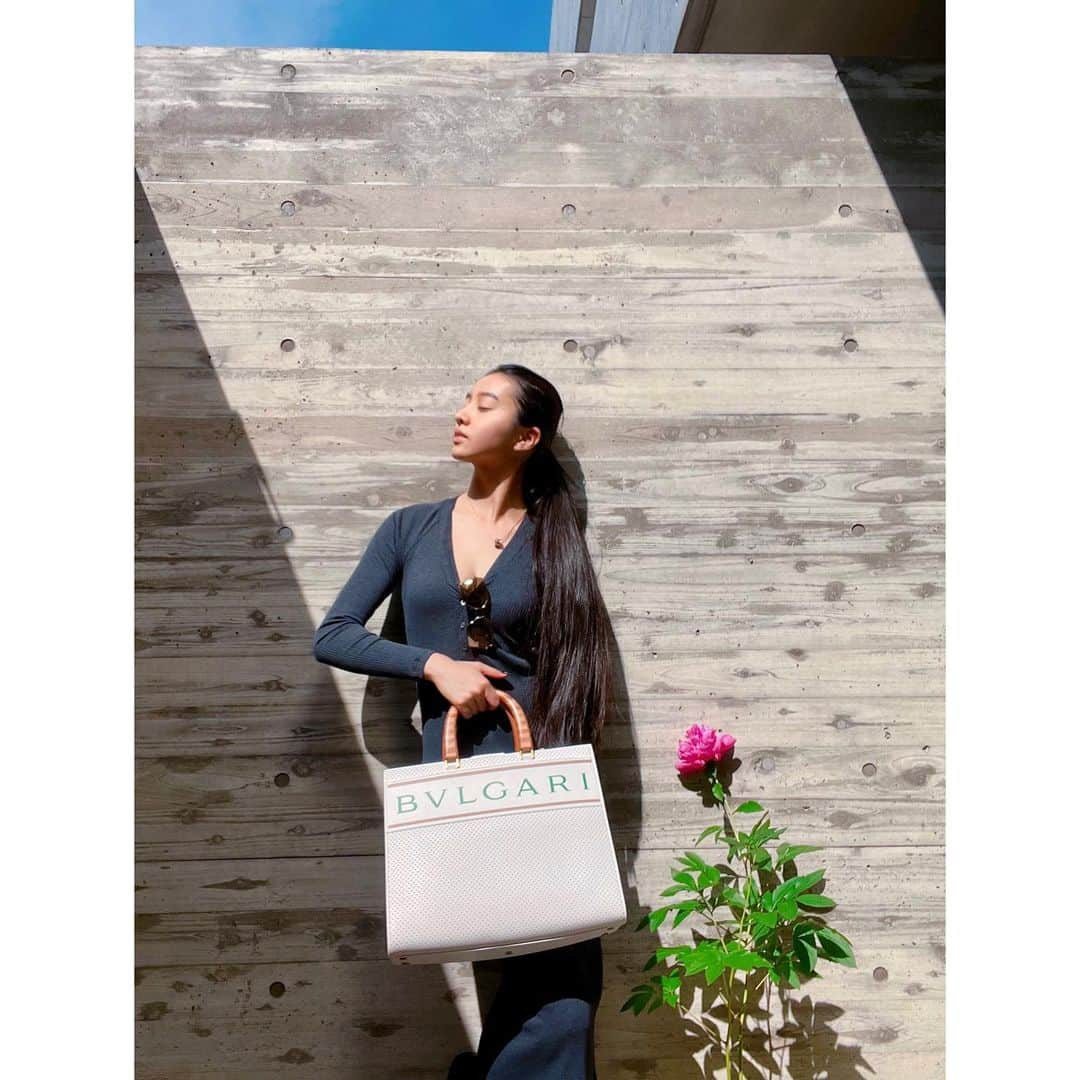 kokiさんのインスタグラム写真 - (kokiInstagram)「今日のルック！ Bag @bulgari   日差しが強くて少し暑いくらいですね！芍薬が綺麗に咲きました🥰」5月10日 14時54分 - koki