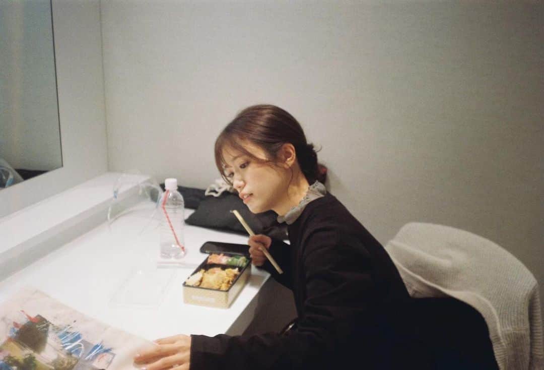 美山加恋のインスタグラム：「👀」