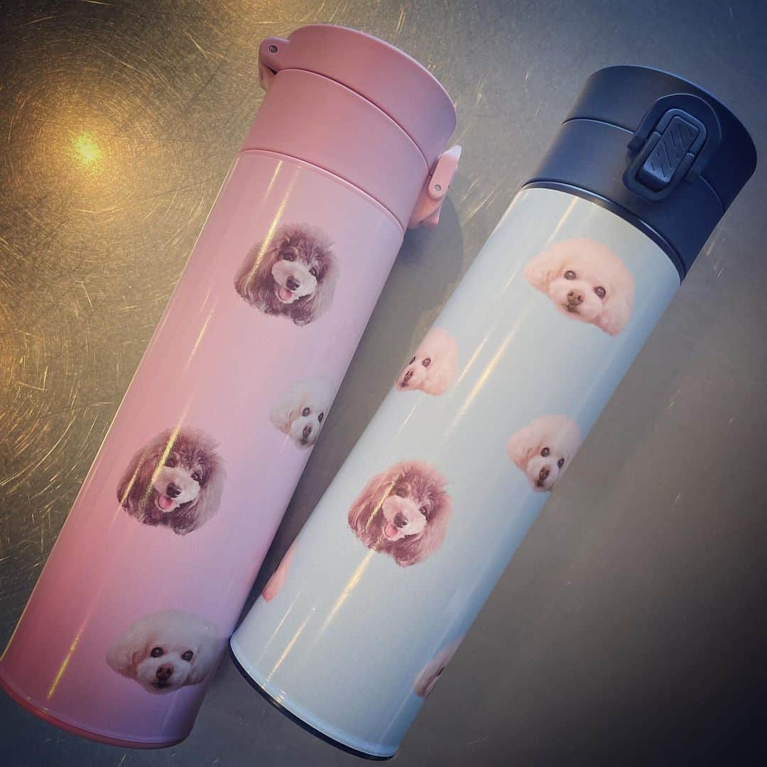 のインスタグラム：「🫶♡  やばいのが届いたーーー♡ 一緒にお出かけするようになって，お外でミルクを作る時に，ママたちがみんなこーゆーのを持ち歩いている気がしてオーダーしてみました♡  #マイタンブラー #オーダー #かわいすぎる ♡ #instadiary」