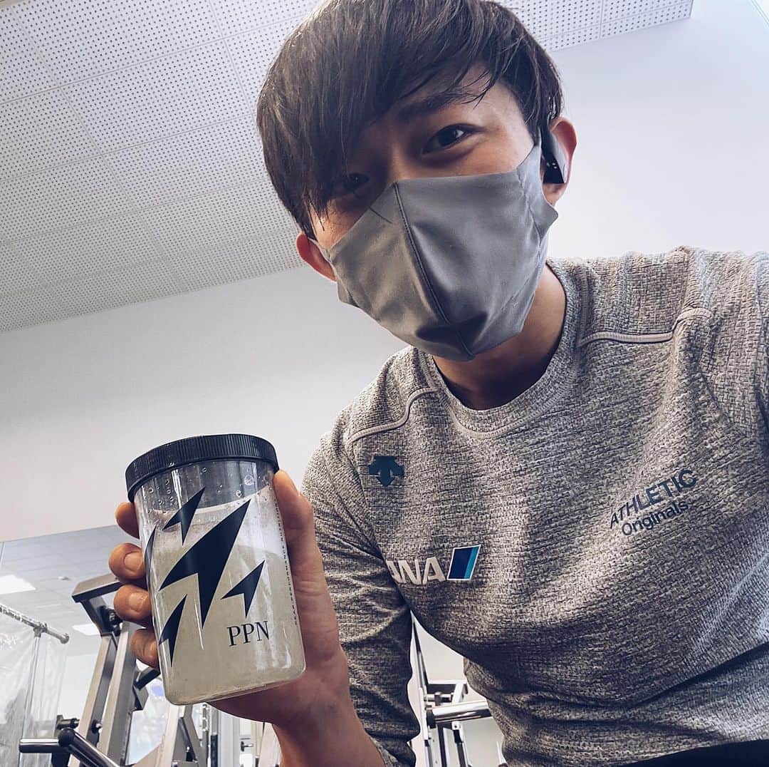 一戸誠太郎のインスタグラム：「. . . 休養明け1発目のウエイトトレーニング🏋️‍♀️  @theppn.jp さんのワークアウトドリンクでリカバリーかけてます！ 今後もよろしくお願いします🙇‍♂️」