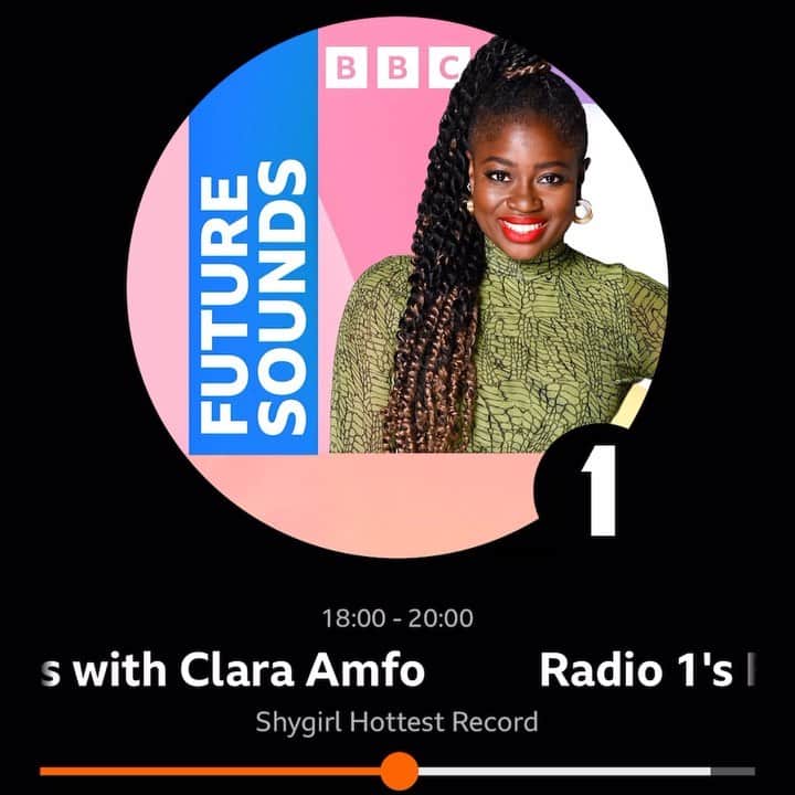 のインスタグラム：「Huge love to @claraamfo for dropping Back to the Streets on @bbcradio1 just now 🚨🚨🚨」
