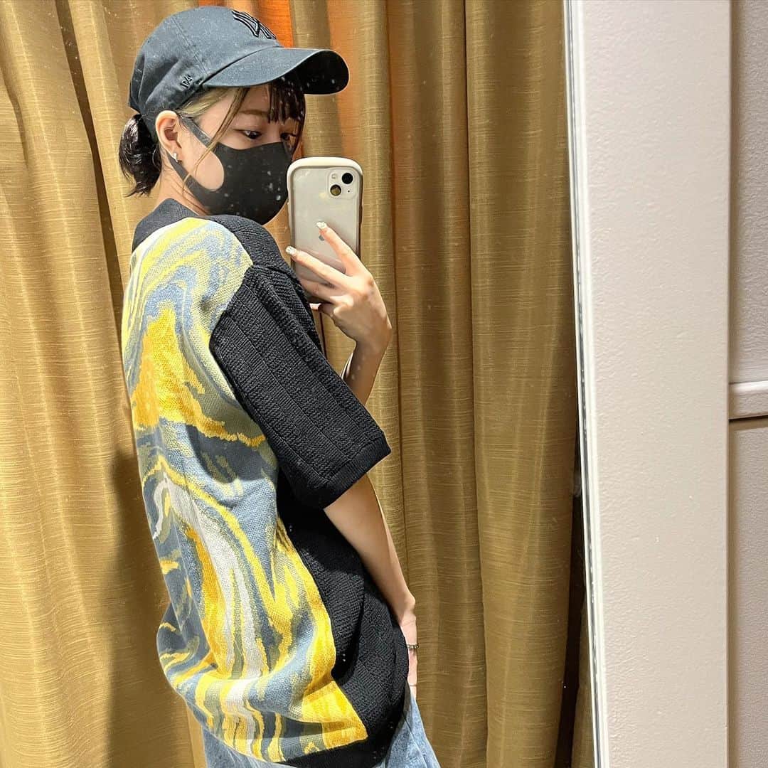 sarimaru(国木田さりまる)のインスタグラム：「可愛いサマーニットポロ☺︎ これまだ世界に一着なんです🌎🌈」