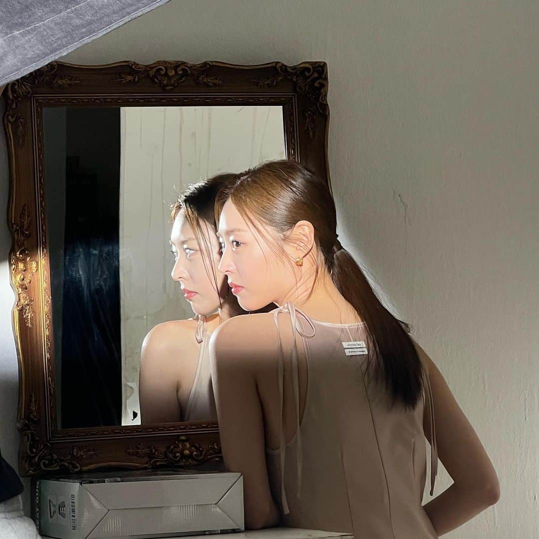 イ・ヨニのインスタグラム：「#decorté」