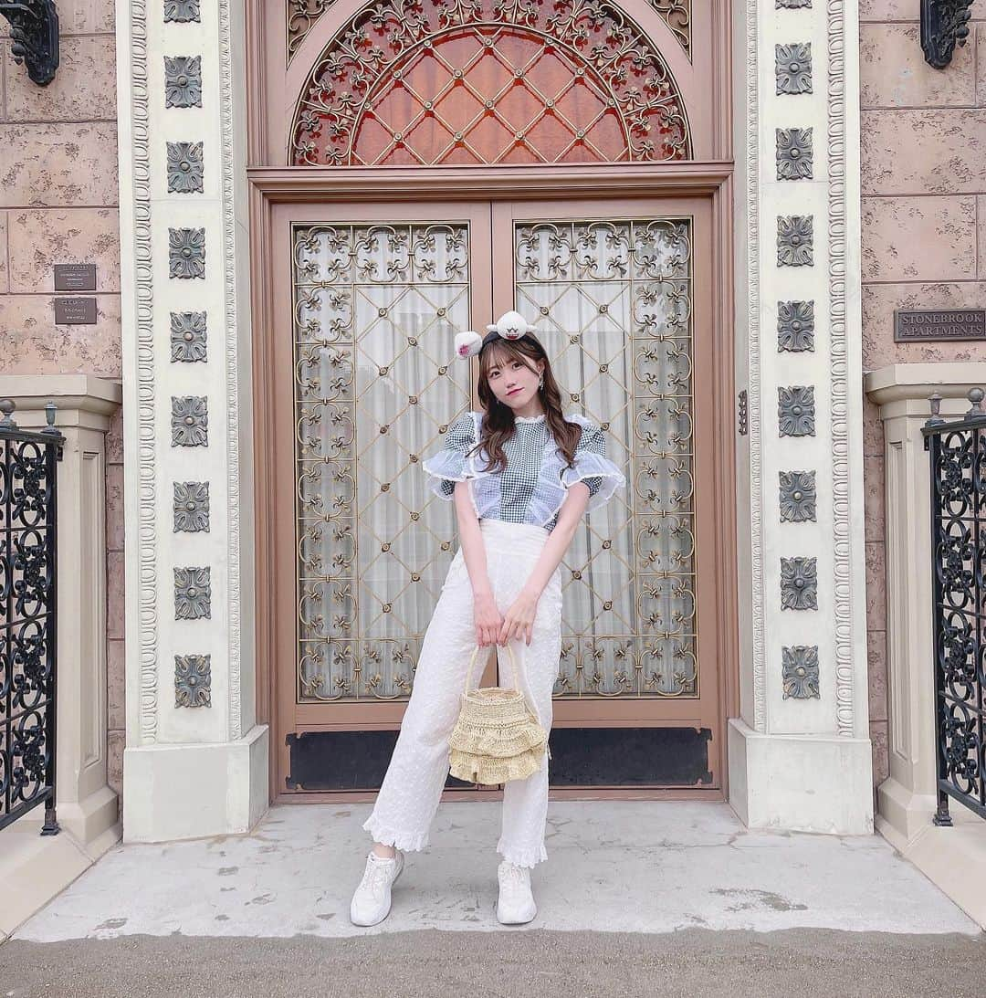 樋口なづなのインスタグラム：「🕊 珍しくパンツスタイル〜どう？☁️  #usj #universalstudiosjapan #ユニバコーデ」