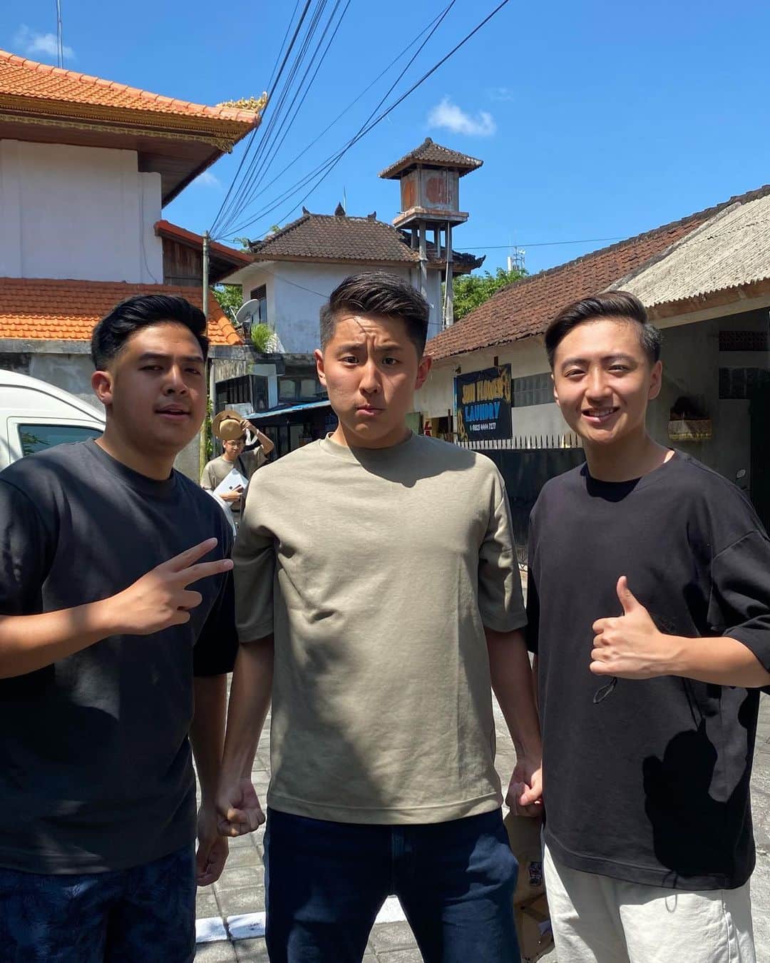 大塚稜馬のインスタグラム：「Indonesian style keren banget 🫡🫡wkwkwkwk」