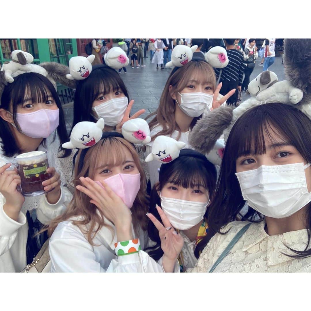 月に足跡を残した6人の少女達は一体何を見たのか…のインスタグラム：「ユニバ〜👻🐶」