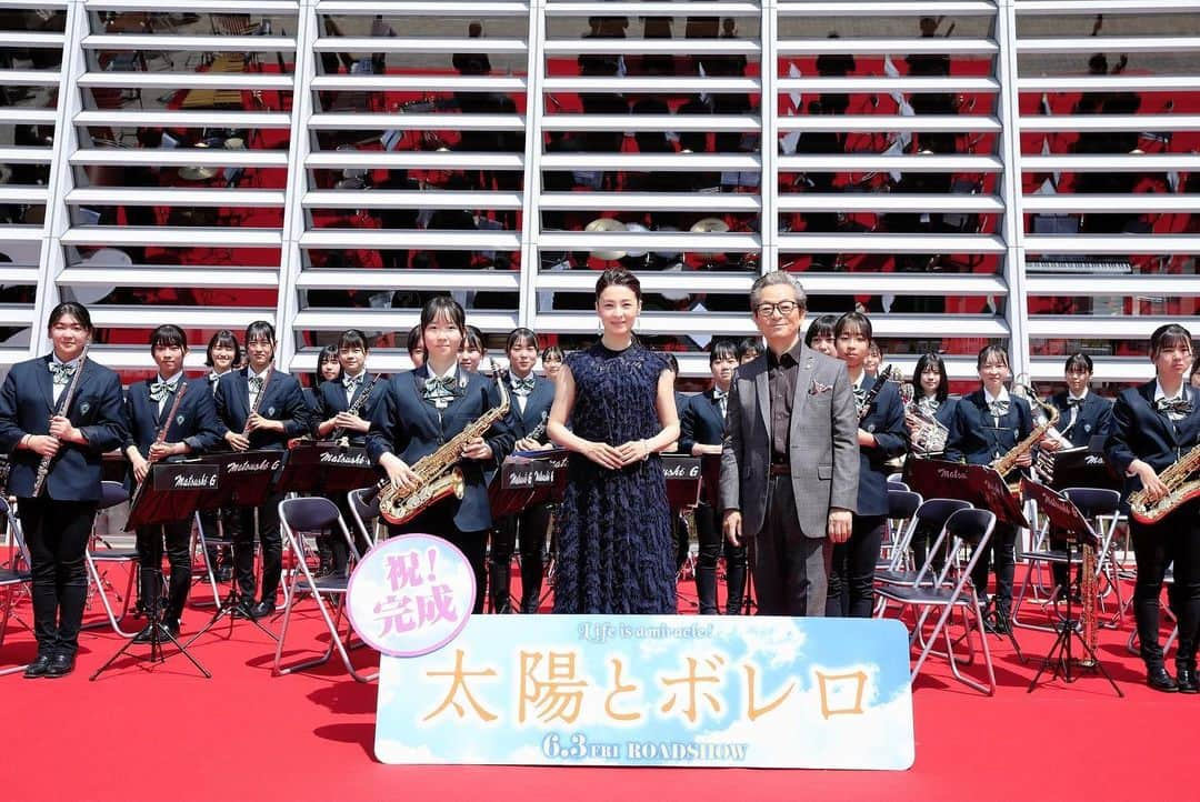 檀れいさんのインスタグラム写真 - (檀れいInstagram)「🌹🌹  🌹太陽とボレロ  松本でのキックオフイベント✨  松商学園　吹奏楽部の 皆さんが「ボレロ」を演奏して 水谷豊監督と私を 歓迎してくださいました♫♪♬✨　　 素敵な演奏で大感激です✨✨✨  ありがとうございました😊💖  檀れい🌹  #danrei #檀れい #太田プロ #太陽とボレロ #イベント #松本市 #松商学園吹奏楽部 #TOEI #映画 #素敵な演奏 #テレビ朝日 #檀スタグラム」5月10日 23時21分 - danrei_official