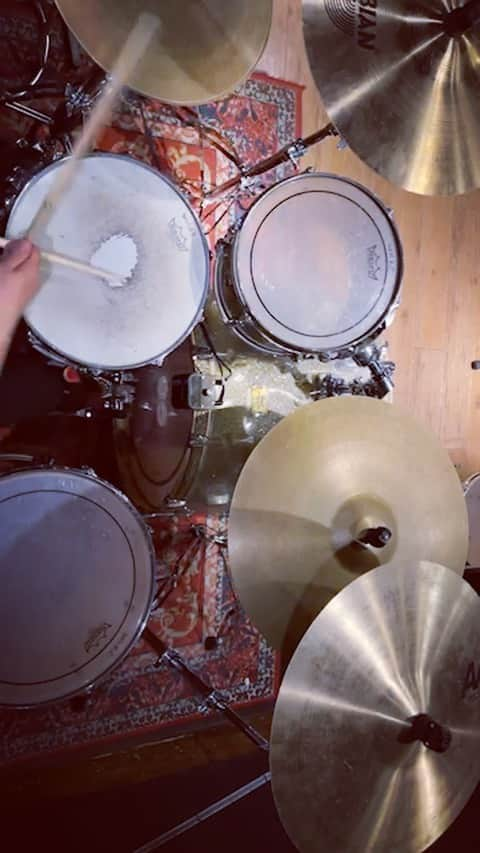 有田清幸のインスタグラム：「#マカロニ  #perfume   #instadrum  #drumlife #drumcover  #grooves  #EAD10 #dwdrums #meinlcymbals #groove  @dwdrums @meinlcymbals  @anfdrumco @rupert_neve」