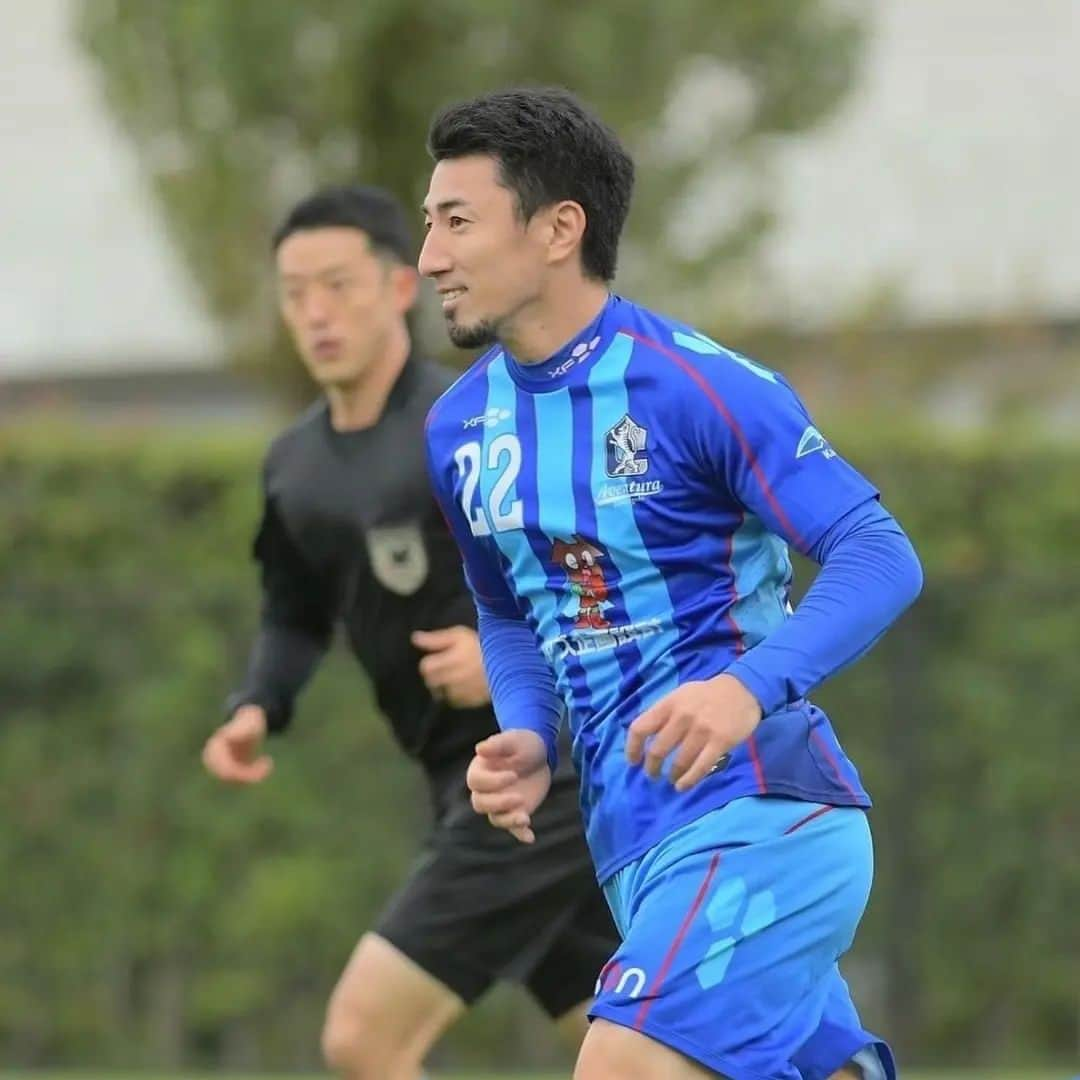 福田俊介のインスタグラム：「⚽中村祐也引退試合ｽﾍﾟｼｬﾙﾏｯﾁ⚽ 2022.5.14(土)13.30KICK OFF！！ 祐也フレンズVSアヴェントゥーラ川口  チケット制ですがどなたでも無料でご覧いただけます。 祐也の現役ラストプレーです。 浦和レッズ、町田ゼルビア、湘南ベルマーレ、栃木シティ、そして祐也ファンの皆様！！足を運んでいただき、祐也を最高の形で送り出しましょう！！  ✨祐也フレンズメンバー✨  浦和レッズより🟥 #西澤代志也　様  湘南ベルマーレより🟩 #鈴木将太　様 #石神直哉　様 #臼井幸平　様 #馬場賢治　様 #山口貴弘　様  町田ゼルビアより⬛ #星野悟　様 #李漢宰　様 #金聖基　様  アヴェントゥーラ川口より🟦 #内田剛　様 #酒井大登　様 #松尾喬一郎　様 #山口俊輔　様  浦和レッズアカデミーより #小尾優也　様 #小寺潤　様 #小松祐己　(監督)　様  上福岡少年SCより #森谷大介　様 #徳吉裕介　様 #横田貴之　様 #矢田治貴　様 #八田千春　様 #弦巻雄太　様  無料チケットのご案内 アヴェントゥーラ川口kawakinpark内フロント 埼玉県川口市宮町18-19 (ﾗﾗｶﾞｰﾃﾞﾝ川口屋上ﾌｯﾄｻﾙ場ｸﾗﾌﾞﾊｳｽ)048-452-8787  もしくは福田までDM下さい。 皆様よろしくお願いします⚽  #浦和レッズ #湘南ベルマーレ #町田ゼルビア #アヴェントゥーラ川口 #サッカー #青木公園 #中村祐也 #kawakinpark」