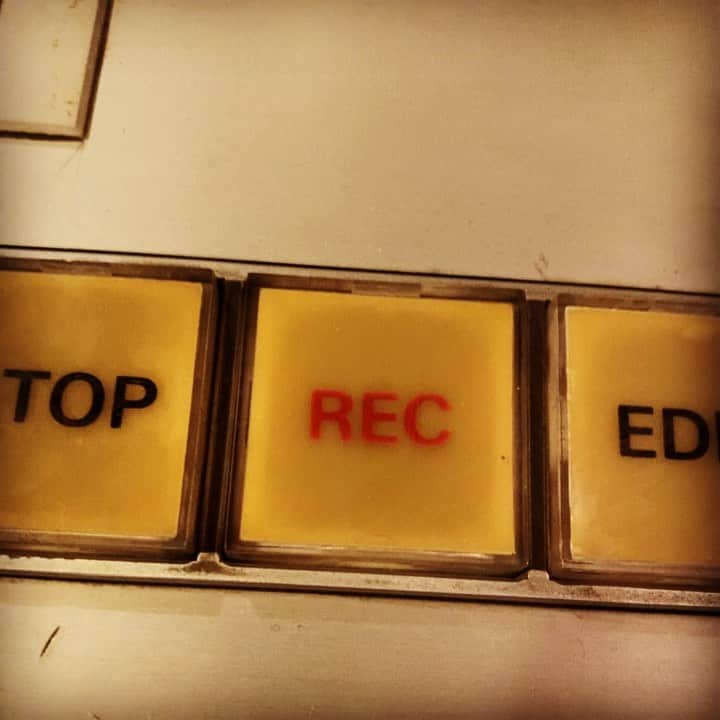 トレ・クールのインスタグラム：「So much history in the hallway….」