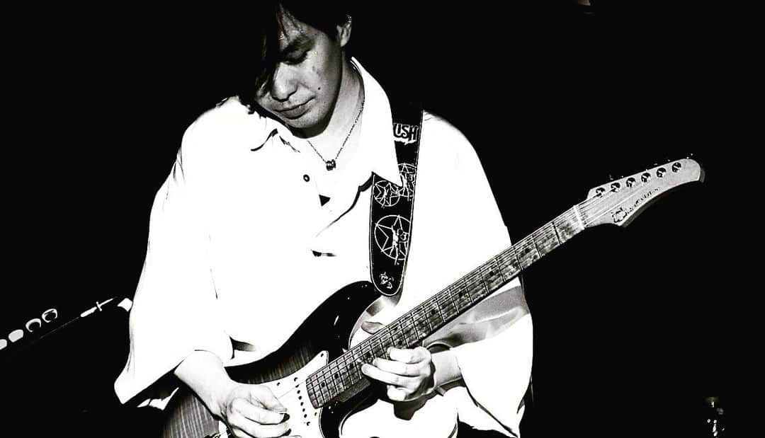TSUCHIYAさんのインスタグラム写真 - (TSUCHIYAInstagram)「2022.5.22 KYOTO MOJO ＊ Qyoto "ONE MAN SHOW at KYOTO 2022" ＊ LivePhoto ＊ ＊ #Qyoto #Kyoto #live #Japan  #Band #Rock #guitar #guitarist #liveperformance #japaneseguitarist」5月25日 23時29分 - tsuchiya_qyoto