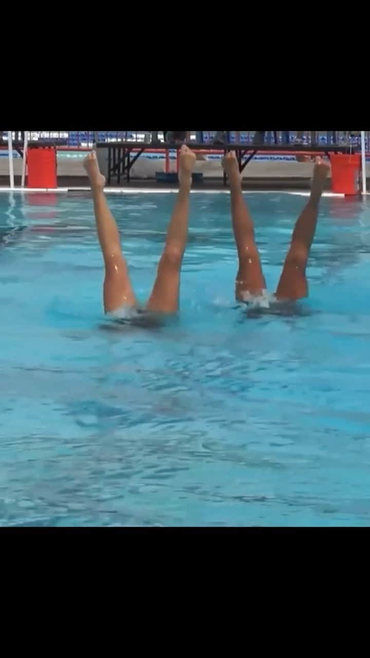 マリヤ・コロレバのインスタグラム：「8 years later and @ogtraphouse and I still (sort of) got it!   Maaaaaybe we’ll even make a little cameo in the @wcaquanuts swim show this fall 😬   #swammers #synchro #synchronizedswimming #artisticswimming」