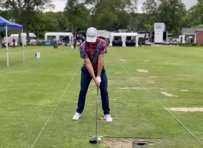 ジャスティン・ローズのインスタグラム：「🏌🏻‍♂️」