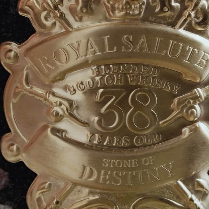 Royal Saluteのインスタグラム：「A historic blend of aged Scotch whiskies, redesigned for an inspiring new generation. Discover the story behind The 38 Year Old Stone of Destiny and its enchanting new look by clicking the link in bio.   #StoneofDestiny  #RoyalSalute」