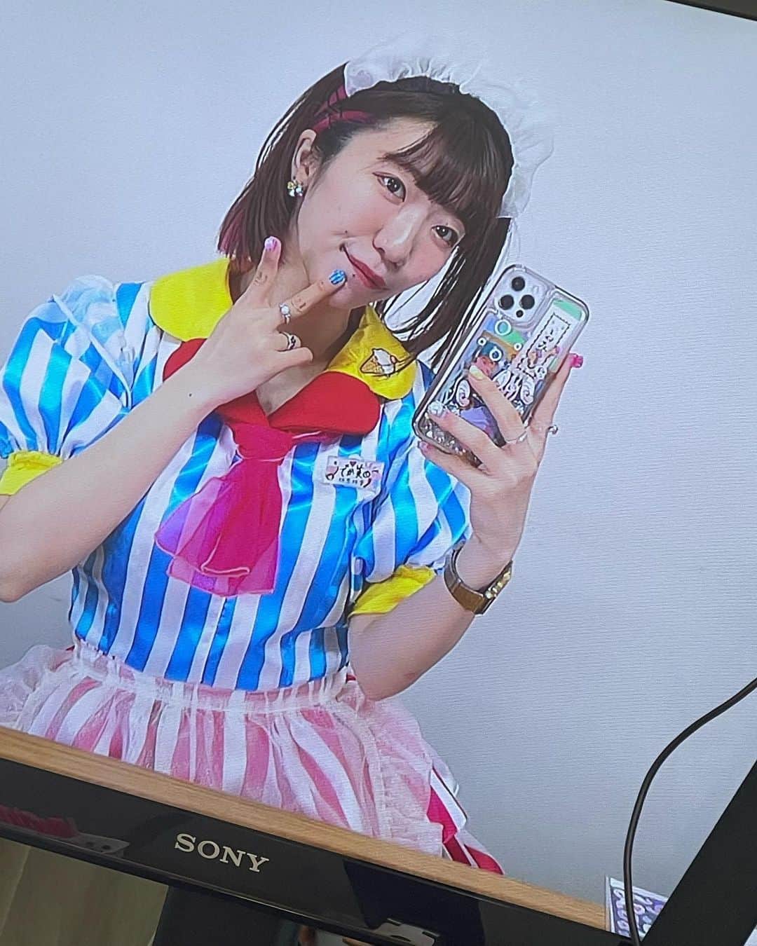 ぱいぱいでか美のインスタグラム：「生誕衣装グッズ、今日までです🍨 . めーーちゃかわいい衣装作って頂いて それでお誕生日を迎えてライブできて しかもグッズ作れたの嬉しいから 最後の最後まで告知しときますね❣️笑 5/11本日の23:59が受注締め切りです❣️ ストーリーとかハイライトからチェックして〜✨ あと30分くらいしかないぞ〜いそげ〜🏃‍♀️ . #でか美ちゃん」