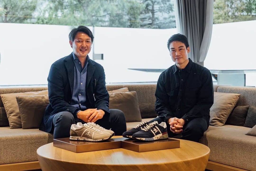 のインスタグラム：「最近よく履いているお気に入りのブランド「PREMIATA」について、ISETAN MEN'S netさんのインタビューを受けさせていただきました✨  デザインも良いのですが、履き心地の良さが気に入っています！  伊勢丹新宿メンズ館でPREMIATAのPOP UPイベントが5/11-5/24まで開催されるそうです。  #premiata #プレミアータ」