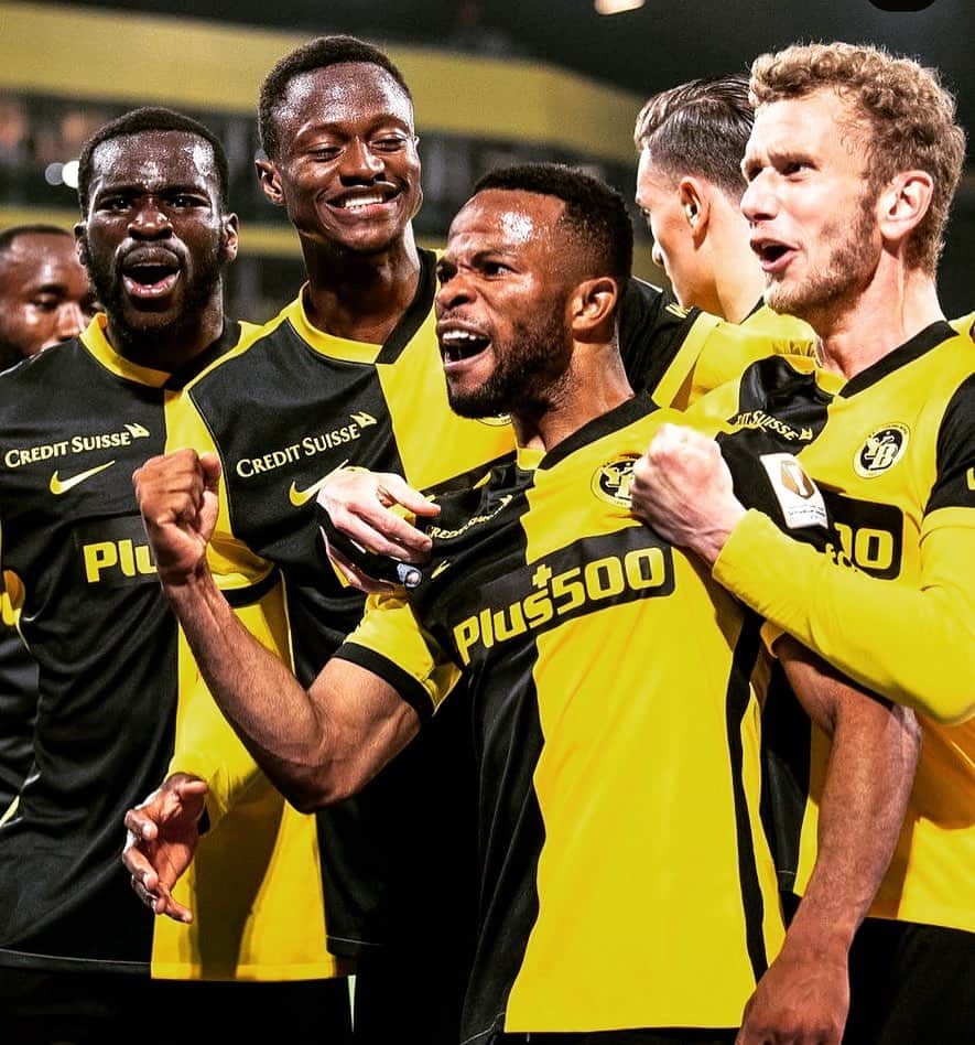 ファビアン・ルステンベルガーのインスタグラム：「Wichtiger Heimsieg und eine gute Reaktion!🙏🏼💪🏼 #twotogo #tousensemble #HoppYB #JSAML28」