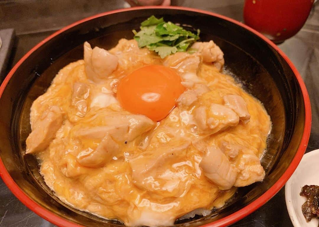 奥山レイカさんのインスタグラム写真 - (奥山レイカInstagram)「鶏刺し→親子丼→焼鳥 鶏づくし！ 鶏刺しの種類ってこんなにあるんだね でもささみが1番好きでした  #東京グルメ #鶏匠たけはし #六本木 #六本木グルメ #鶏刺し #親子丼 #やきとり」5月11日 17時55分 - rks631