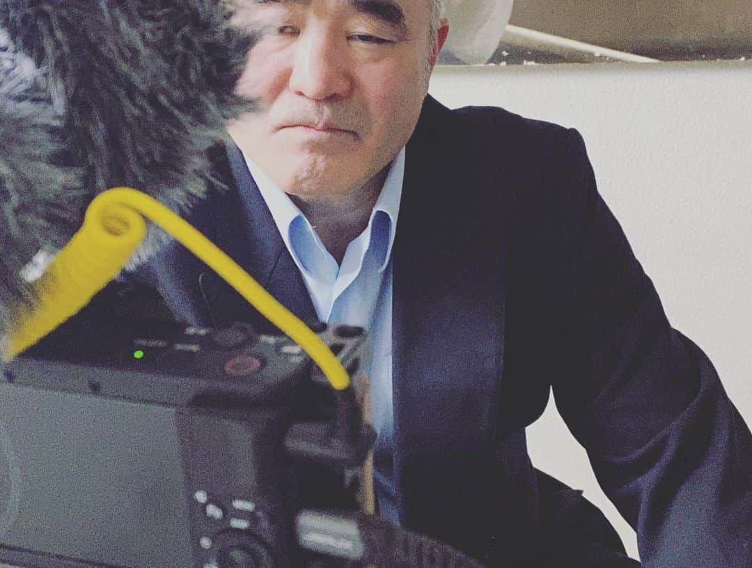 浜田剛史さんのインスタグラム写真 - (浜田剛史Instagram)「YouTubeの撮影もなかなか難しいですね。 チェックしながらさせてもらってます。 沢山の人にボクシングの魅力を伝えられればと思ってます。」5月11日 18時02分 - hamada_tsuyoshi_official