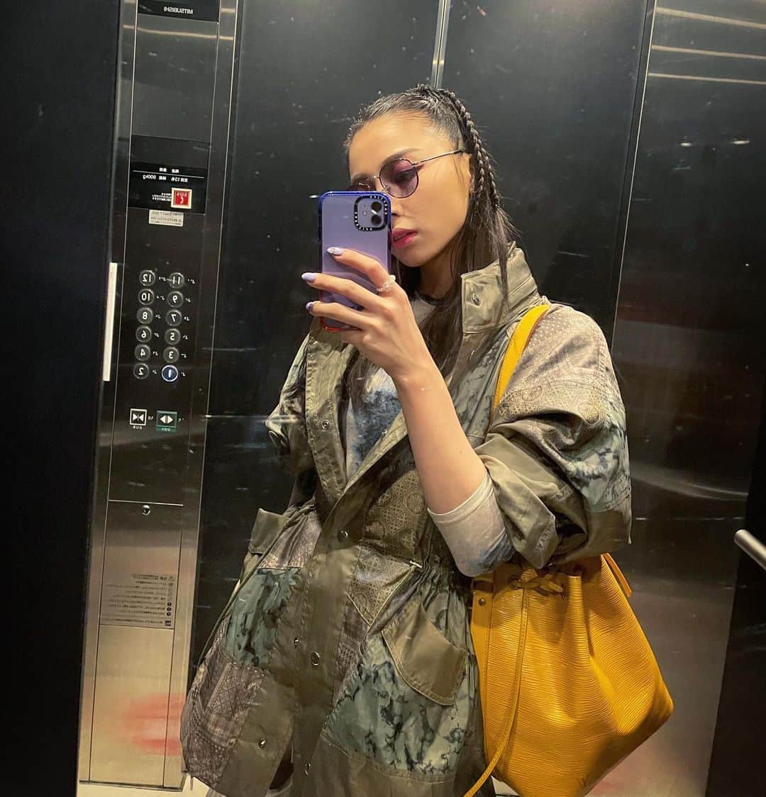 honoka のインスタグラム：「今週末は広島公演🤭❤️‍🔥  東京は今日から雨かなぁ、、🌂 雨の日でもテンション上げるために 可愛い傘ほしい。笑笑  ずっと言うてるけど 出会えてない。」