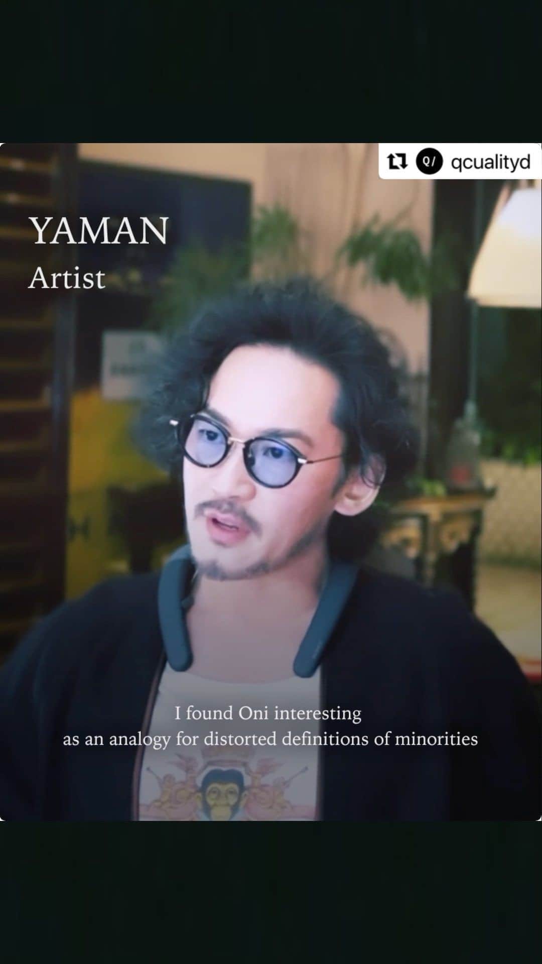 NKYMNのインスタグラム：「作品は、古来の疫病蔓延時における「Oni」の像を中心に展開される。  疫病そのものとして扱われる一方で、疫病退散を求め祈り祀られる強者としても扱われるOniを、ナカヤマン。はコロナパンデミックの文脈と重ね、矛盾すら内包するまでに著しく歪曲された不屈の存在、「一貫した敗者」「究極の他者」として考察する。  #Repost @qcualityd  ・・・ Central to the work is the figure of Oni, a being from Japanese folklore associated with calamity and plague.  ㅤ As both the bringer of woe, and the one who is prayed to in the hope of deliverance from it, YAMAN considers Oni in the context of the COVID19 pandemic as a contradictory figure, utterly shrouded in distortion, and yet persistently ‘a consistent loser, the ultimate other’. ㅤ Watch the full video via the link in bio ㅤ #FriezeandQ #keepall #unkeepall @qcualityd @friezeofficial」