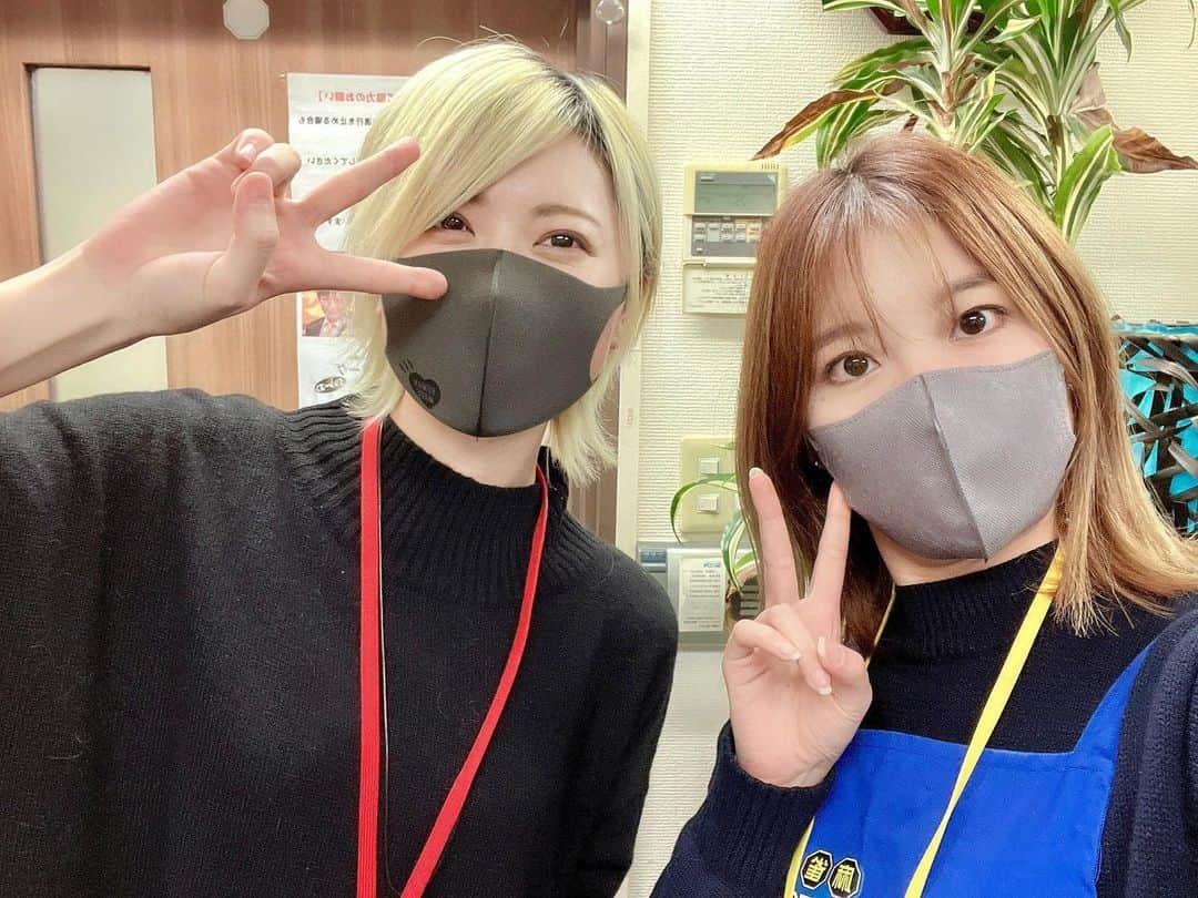 百合沙さんのインスタグラム写真 - (百合沙Instagram)「東城りおさんとっ💕 顔ちっさい!!!細い!!!私の顔緊張してる!!!🤣笑 この日に初めてお会いできました💕 また何かでご一緒できる日がきますように…🙏✨」5月12日 14時38分 - dorado.yurisa