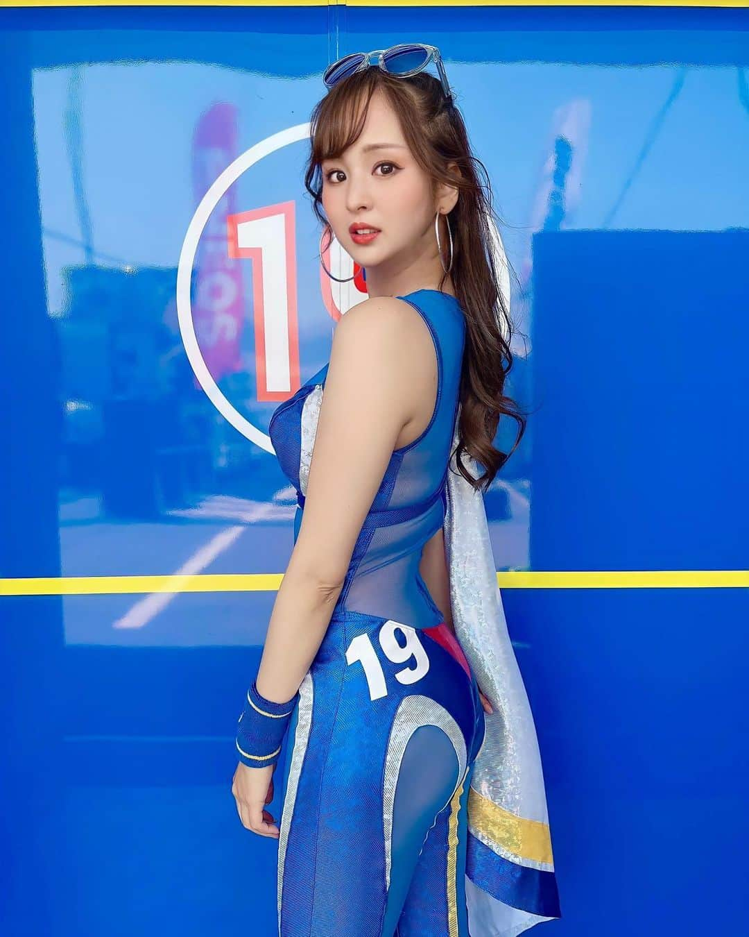 安田七奈さんのインスタグラム写真 - (安田七奈Instagram)「2022コスは 背中が透け透けです😉💙  #SUPERGT #安田七奈 #なーちゃ #レースクイーン #rq #ラウンドガール #グラビア #グラビアアイドル #グラドル #インスタグラビア#美乳 #水着 #ビキニ #ムチムチ #むちむち #wedssport #bandoh #セクシー #セクシー美女#wedssportracinggals #followme #japanese #japanesegirl #instagood #instalike #photooftheday #팔로우 #얼스타그램 #粉我 #非常好 ⠀ ⠀」5月12日 15時33分 - nana_yasuda