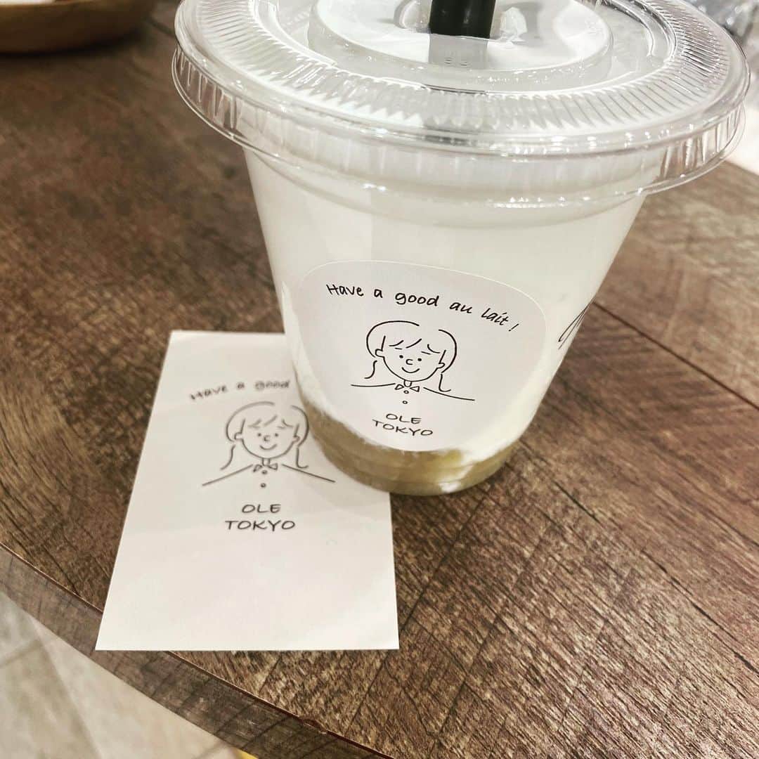 夏焼雅のインスタグラム：「バナナオーレっておいしいね🍌」
