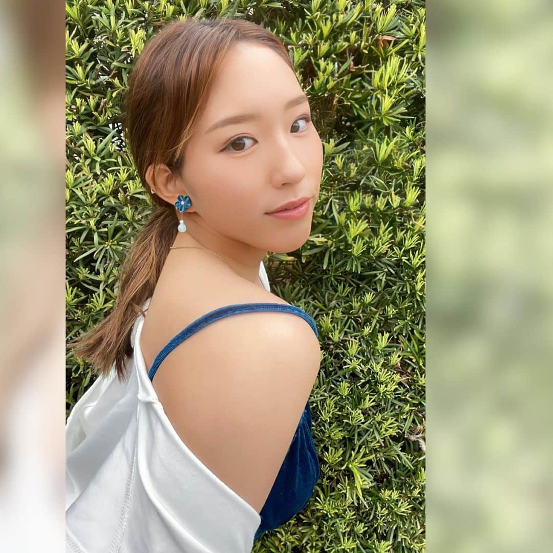 川合美乃里さんのインスタグラム写真 - (川合美乃里Instagram)「@teshigoto.tokyo 💠🐬💙  私がつけてるピアスは 日本伝統工芸品 "江戸つまみ" 職人さんの手で一つ一つ作られています。🇯🇵 めちゃ可愛くない？普段の服にも合うからつまみ細工の概念覆されるよね。🫠💭✨ こうやって形が違えど日本の伝統工芸品を残して普段から身につけやすくなるのは日本人の心くすぐられる💙 #日本伝統工芸品#ピアス#つまみ細工」5月12日 18時43分 - minorikawai