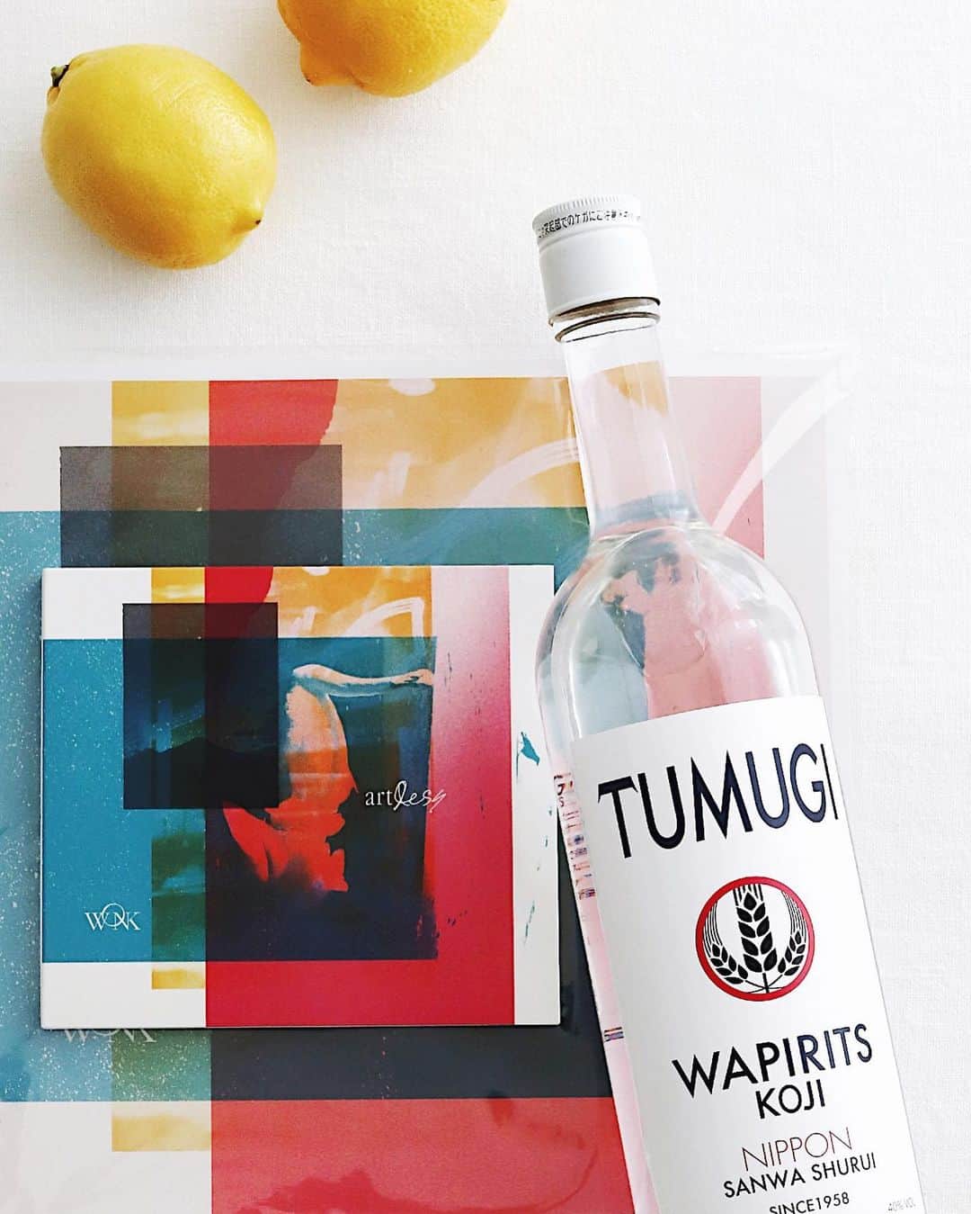 樋口正樹のインスタグラム：「TUMUGI & WONK . 雨の日はおいしいお酒と 一緒に良い音楽がお勧め。 でも、晴れの日もお勧め。 . 発売以来推しております お酒『ツムギ』が米国の 世界最大蒸留酒品評会で またまた受賞してました！ 素晴らしい！パチパチ〜👏 @wapirits.tumugi . そしてもう１つの推しは、 昨日発売したＷＯＮＫの 最新アルバム『artless』✨ 今日もずーっと聴いてて、 お酒にも、ドライブにも ほんとお勧めの１枚です👍 @wonk_tokyo . . . #酒と音楽 #音楽と酒 #ツムギ #wapritstumugi #tumugi #sfwsc #sfwscmedalwinner #sfwsc2022 #sfwscawardwinner #wonk #musiclover #wonk_tokyo #wonk_artless #EPISTROPH #favmusic」
