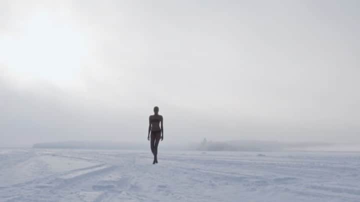 フィリッパコーのインスタグラム：「A new dawn – Introducing a classic swimwear capsule collection captured in northern Sweden as an homage to the local tradition of ice bathing   Videographer: @stegfors Models: @kuany_atem, @afra.wb,  @lucia_clement_, @samuelrydbacken, @raphael.cousin Original music: @bowersam  Cello and electronics: @_toechter @mc_chaos_schlameus Hair: @rubyhowes Makeup: @paigenwhiting   Thanks to The Wood Hotel @thewoodhotelbyelite and Mattias Sjöstedt @sjstdt」