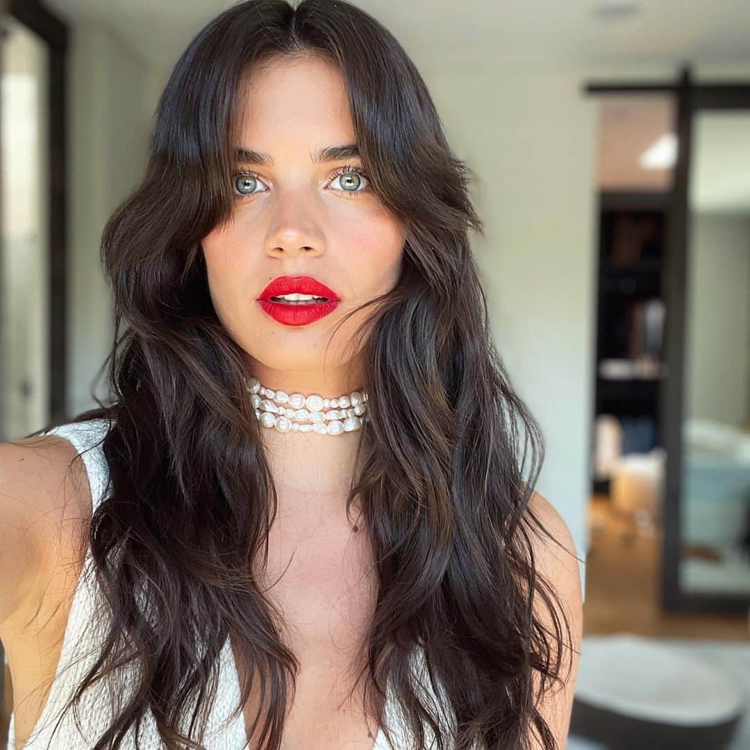 サラ・サンパイオのインスタグラム：「Full look tutorial on my TikTok 💁🏻‍♀️」