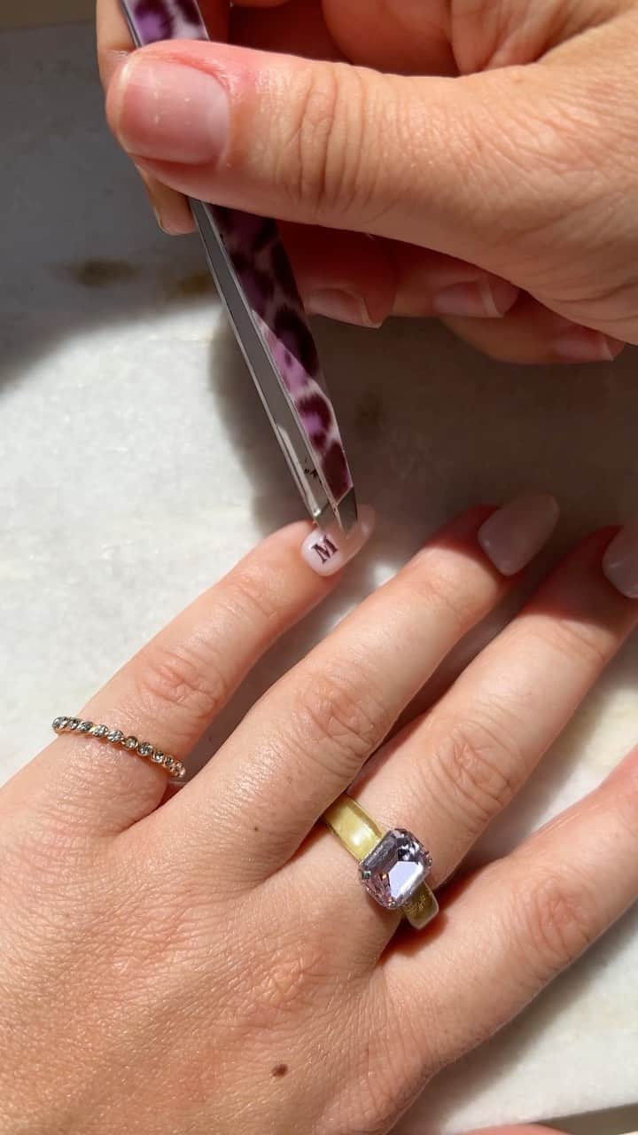 Soniaのインスタグラム：「My Body, My Choice. #prochoice - #womensrights #womensrights #reproductiverights #nailtutorial #nailvideo #nailinspo #summernails #almondnails」