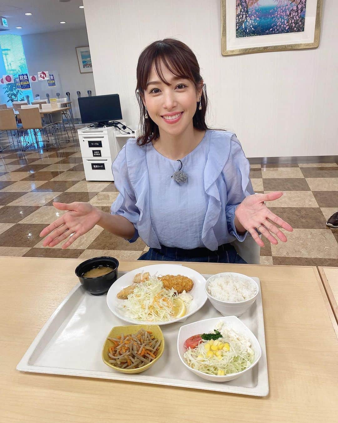 鷲見玲奈さんのインスタグラム写真 - (鷲見玲奈Instagram)「. そしてこちらはお知らせできていなかったチャント！の写真🥺  お酢をお味噌汁にちょい足ししたり、揚げ物にかけたり、ポテチにつけたり、活用方法盛りだくさん😍 しかも美味しくて目からウロコでした😳  お酢ポテチ、おうちで手軽にできるので、ぜひ試して頂きたい！！  ロキポで見逃し配信しているので、チェックしてみてくださいね☺️  #チャント #お酢活」5月13日 12時07分 - sumi__reina