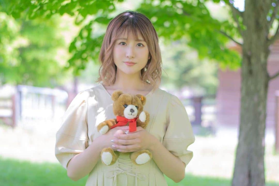 のインスタグラム：「生誕イベントが 5/22にあります！ 会いに来てもらえたら 嬉しいです♡ 初めましての方もぜひ！  お待ちしています♪  2022年5月22日(日)【まめちゃん30Anniversary】 時間:12:30開演 場所:五反田G2 料金:前売3000円 当日3500円 出演:ソラ豆琴美/はづきちーぬめるてぃーぬ/小原涼/美広まりな/春野恵/なるみれい/愛野可奈/赤城はるか/吉田実紀/S☆M教団  2022年5月22日(日)【まめちゃん30Anniversary】 時間:18:30開演 場所:五反田G2 料金:3500円 当日4000円 出演:ソラ豆琴美/錦織めぐみ/榎あづさ/月島ほたる/ソラ豆のヲトモダチ(guitar)/DJすずちゃ」