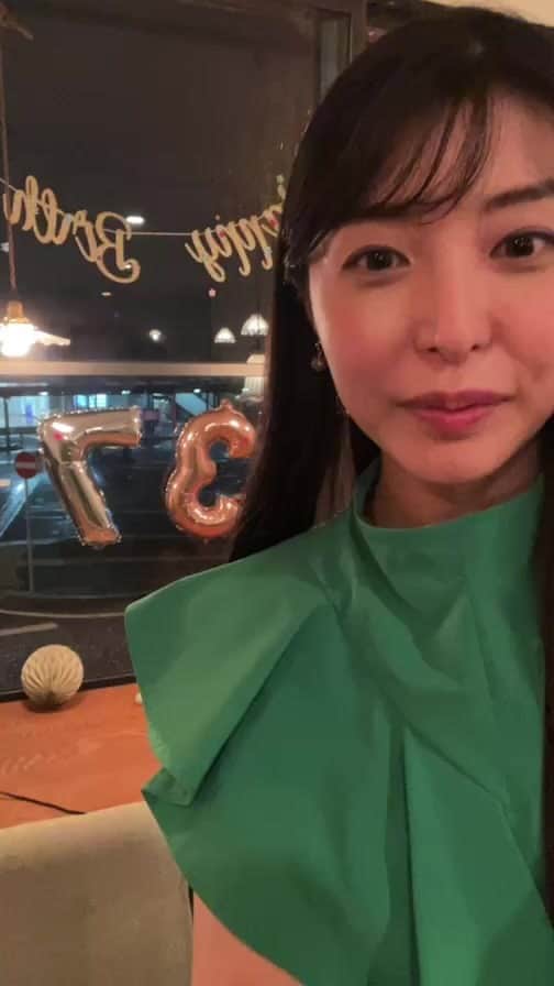 新倉瞳のグルメインスタ