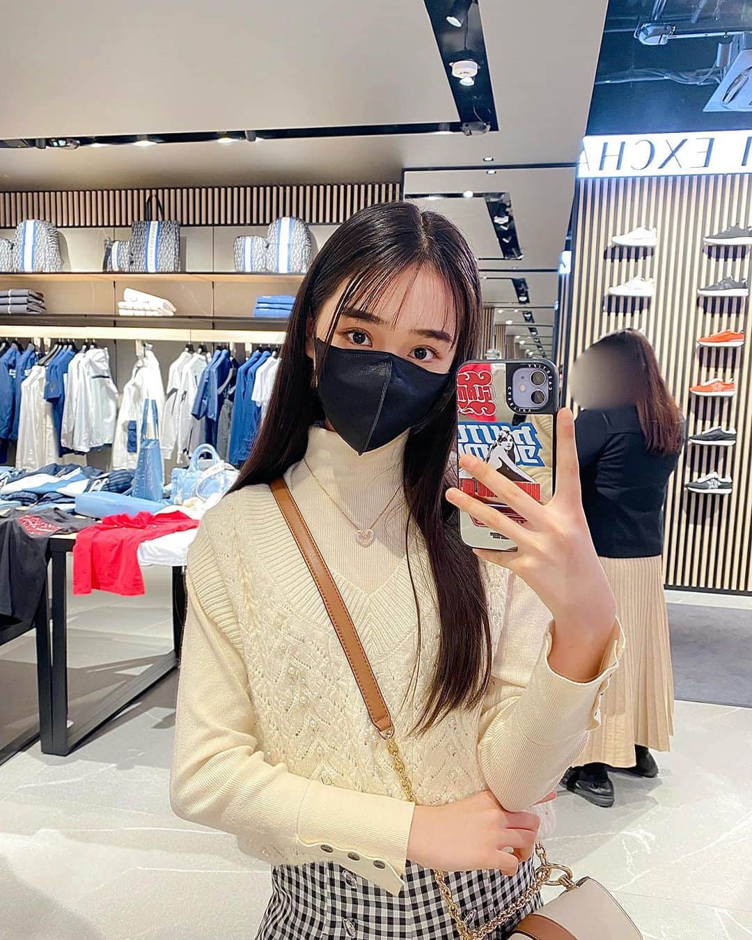 藤岡舞衣のインスタグラム：「* ⁡ この間NEWオープンした、 armaniexchange原宿店に遊びに行ってきたよ~‪‪!! 爽やかでかっこいいお洋服が沢山あって、夏がとっても楽しみになりました🥺♡ ⁡ @armaniexchange #armaniexchange #アルマーニ#axcatstreet#armaniexchange原宿店 #藤岡舞衣#fashion#model#jc3#08」