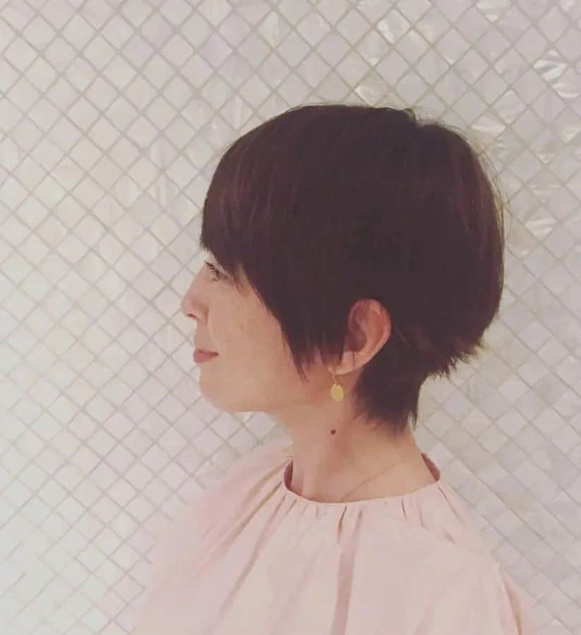 宮沢りえさんのインスタグラム写真 - (宮沢りえInstagram)「家で横顔で壁に向かって写真を撮る」5月13日 18時33分 - rie_miyazawa_official