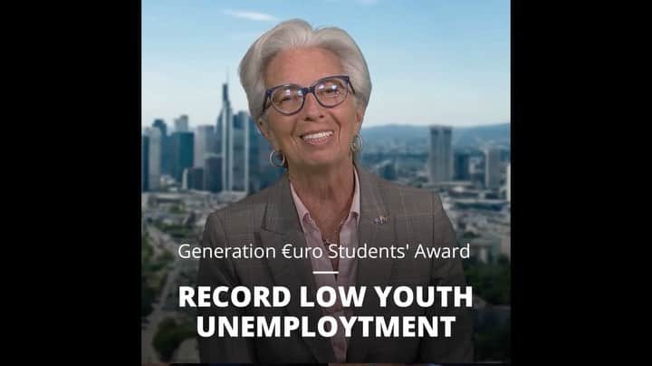 のインスタグラム：「Youth unemployment has fallen to a record low in the euro area – this is great news.  During this year’s Generation €uro Students’ Award ceremony, I spoke about how Europe’s response to the pandemic has helped the labour market to recover swiftly, making jobs available also for young people.」