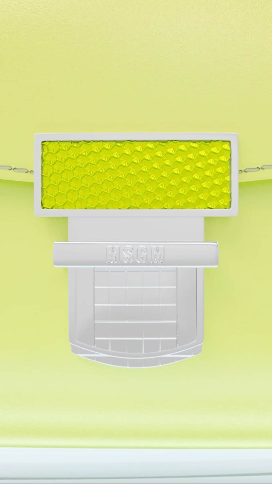 エムエスジーエムのインスタグラム：「CLIC, IN A CLICK: shop the new MSGM MINI CLIC®️ bag in the neon lime colorway — still available in stores and online at link in bio | #MSGMCLIC @MassimoGiorgetti」