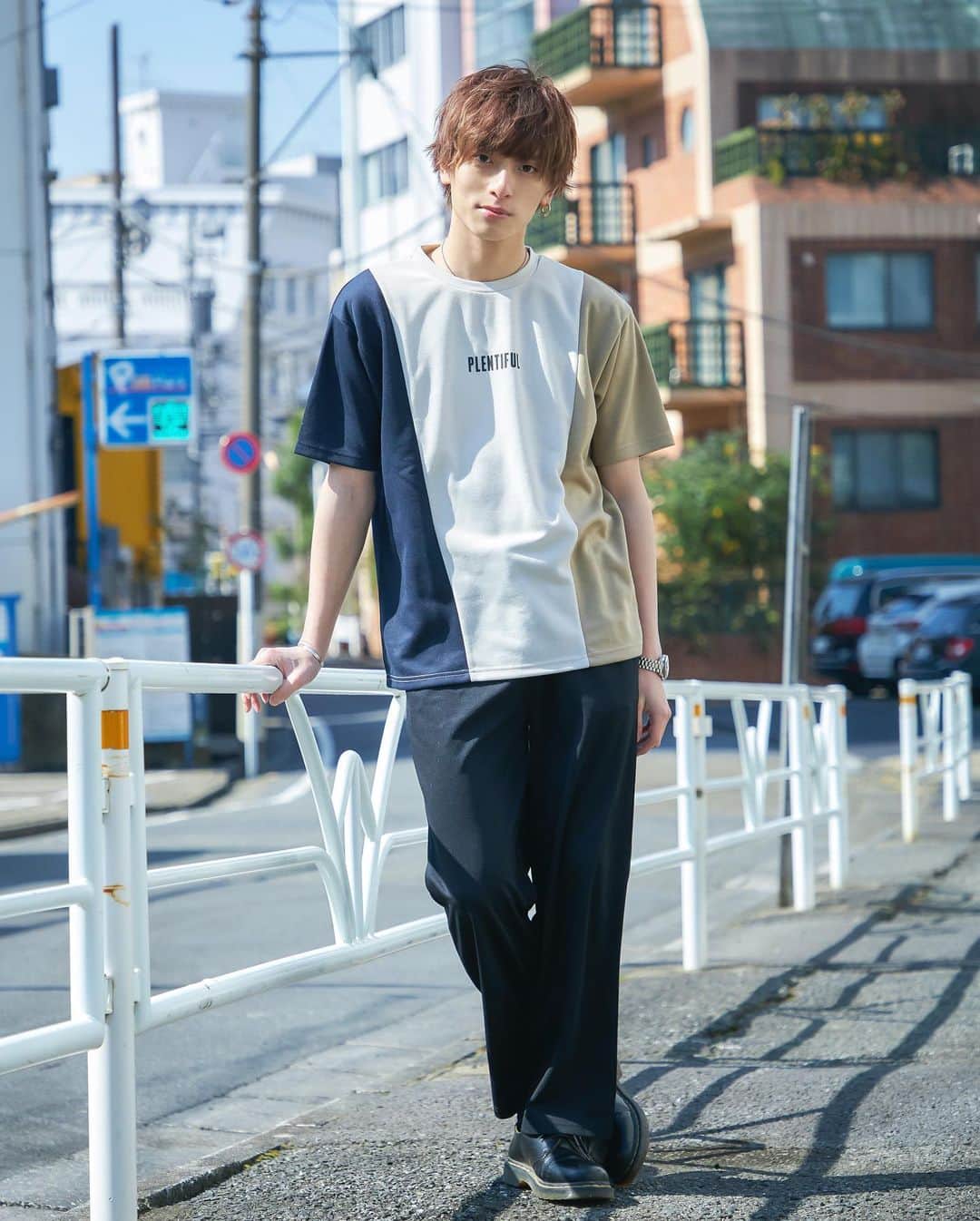 池田翼のインスタグラム：「5月14日からしまむらで発売になる洋服のモデルをさせていただきました🙆‍♀️  こういうの久しぶりだからちょっと緊張したなぁ。  是非皆様も手にとって見てみて下さいね😉  #メンズファッション #メンズコーデ #プチプラ #しまむら #しまパト」